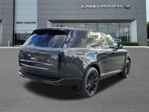 2026 Land Rover Range Rover SE