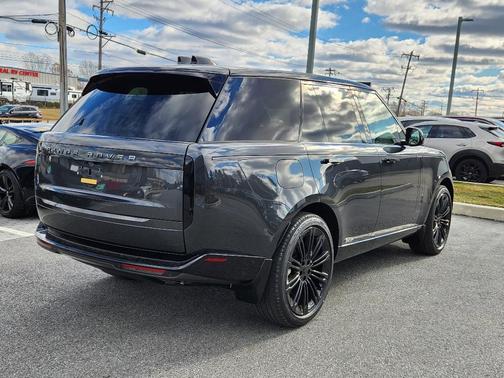 2026 Land Rover Range Rover SE