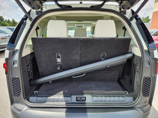 2025 Land Rover Discovery P300 S