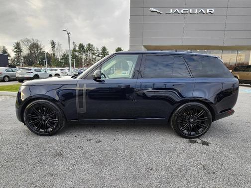 2024 Land Rover Range Rover P530 SE
