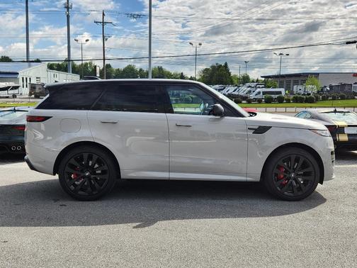 Borasco Grey 2024 Land Rover Range Rover Sport Dynamic SE