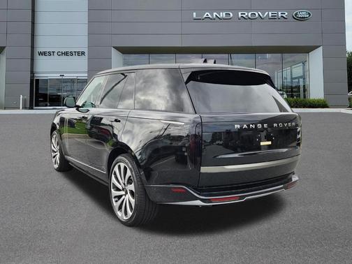 Santorini Black 2027 Land Rover Range Rover AUTOBIOGRAPHY