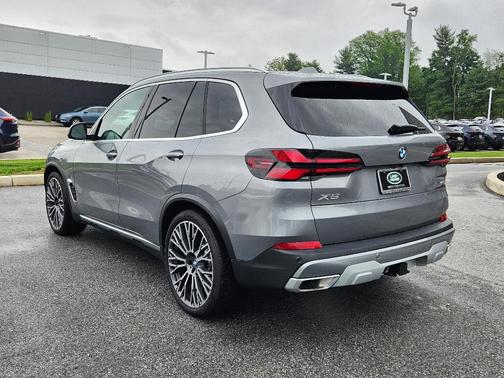 Gray 2025 BMW X5 xDrive40i
