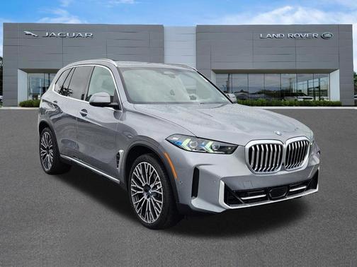 Gray 2025 BMW X5 xDrive40i