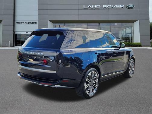 2024 Land Rover Range Rover P530 SE