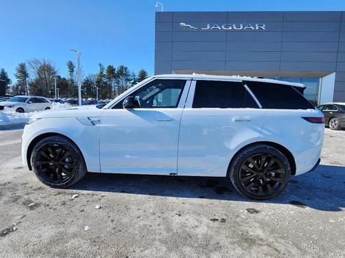 Fuji White 2026 Land Rover Range Rover Sport P400 Dynamic SE