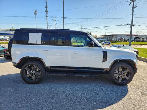 Fuji White 2026 Land Rover Defender 110 X-Dynamic SE