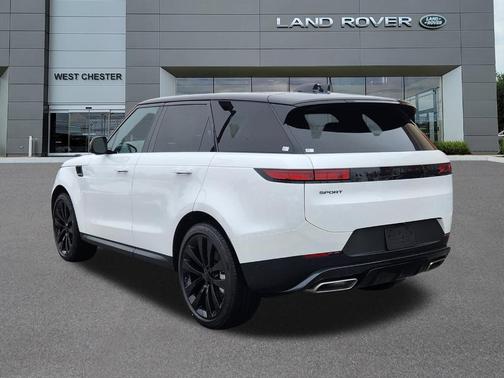 2026 Land Rover Range Rover Sport SE