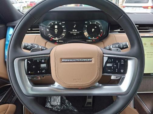 Santorini Black 2026 Land Rover Range Rover P400 SE