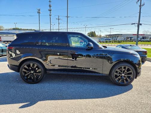 2024 Land Rover Range Rover Sport SE