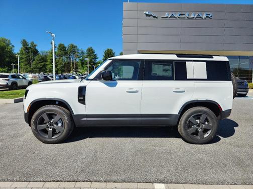 Fuji White 2026 Land Rover Defender P300 S