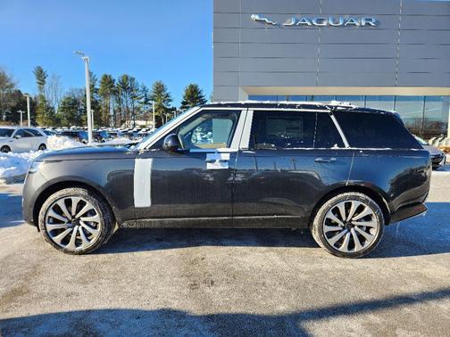 2026 Land Rover Range Rover P530 SE 7 Seat