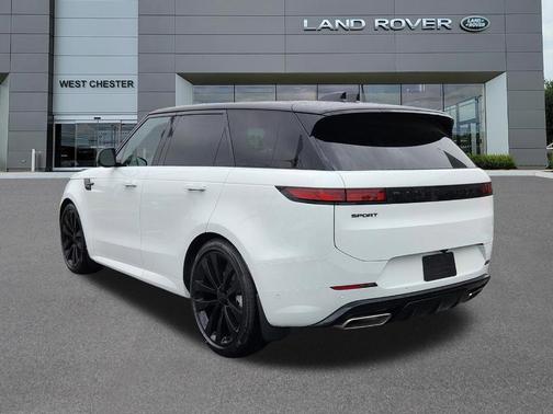 Fuji White 2026 Land Rover Range Rover Sport P400 Dynamic SE