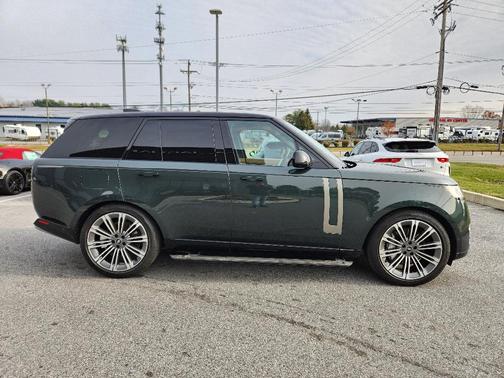 2025 Land Rover Range Rover P530 SE