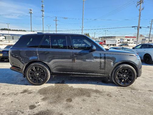 2025 Land Rover Range Rover P400 SE