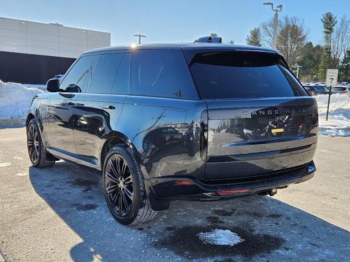 2025 Land Rover Range Rover P400 SE