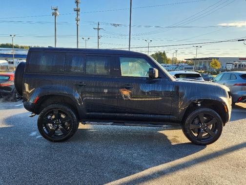 2026 Land Rover Defender X-DYNAMIC SE