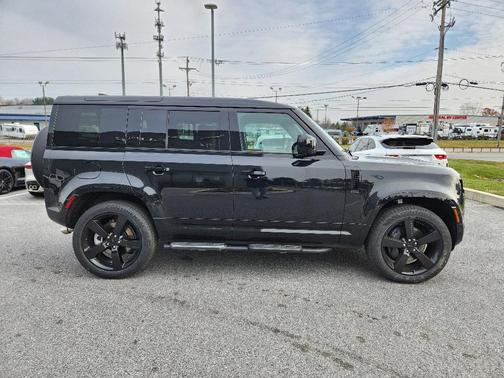 2026 Land Rover Defender X-DYNAMIC SE