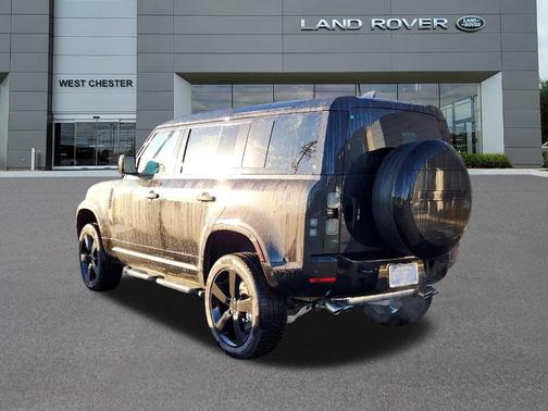 2026 Land Rover Defender X-DYNAMIC SE