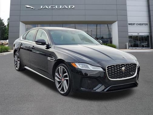 2022 Jaguar XF R-Dynamic SE