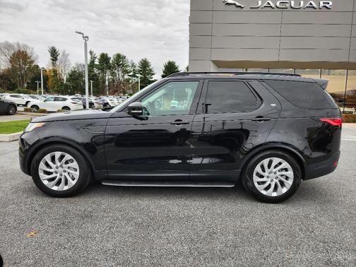 2024 Land Rover Discovery P300 S