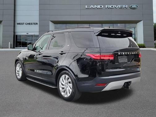 2024 Land Rover Discovery P300 S