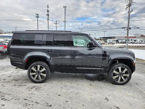 2026 Land Rover Defender 