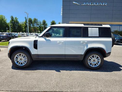 Fuji White 2026 Land Rover Defender P300 S
