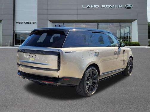 Batumi Gold 2026 Land Rover Range Rover P530 SE 7 Seat