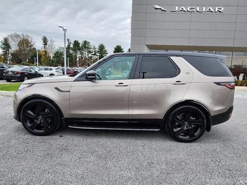 2024 Land Rover Discovery P360 Dynamic SE