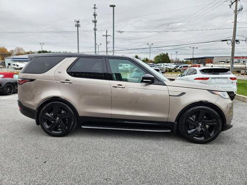 2024 Land Rover Discovery P360 Dynamic SE