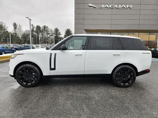 2026 Land Rover Range Rover P400 SE 7 Seat