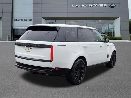 2026 Land Rover Range Rover P400 SE 7 Seat