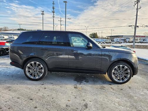 2025 Land Rover Range Rover P400 SE