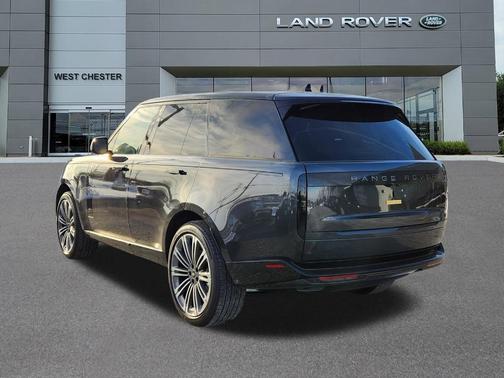 2025 Land Rover Range Rover P400 SE