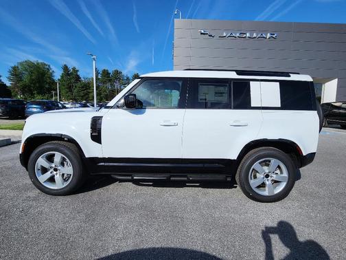 Fuji White 2026 Land Rover Defender P400 X-Dynamic SE