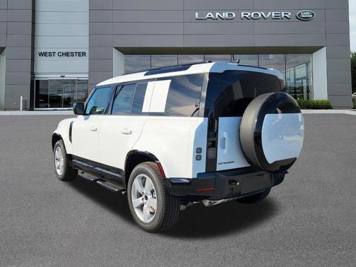 Fuji White 2026 Land Rover Defender P400 X-Dynamic SE
