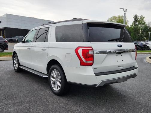 White 2021 Ford Expedition Max XLT