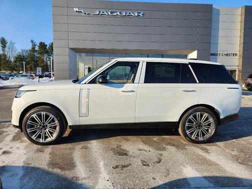 2026 Land Rover Range Rover P400 SE 7 Seat