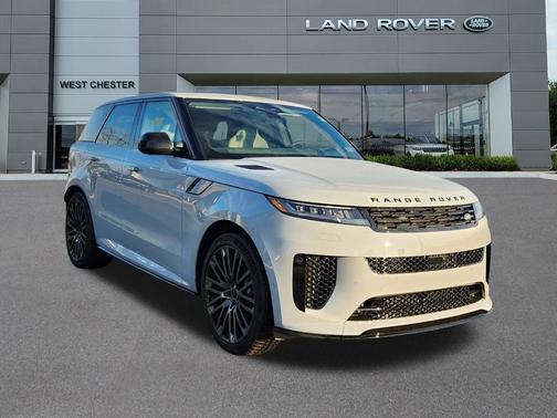 2026 Land Rover Range Rover Sport P635 SV