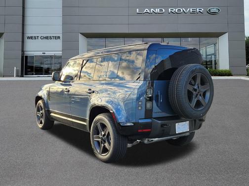 2026 Land Rover Defender 110 X-Dynamic SE