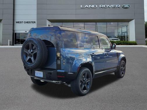 2026 Land Rover Defender 110 X-Dynamic SE
