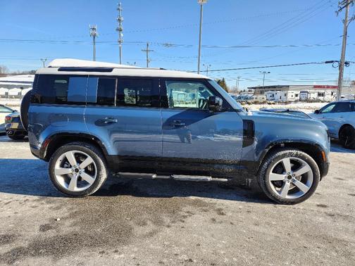 2026 Land Rover Defender 110 X-Dynamic SE