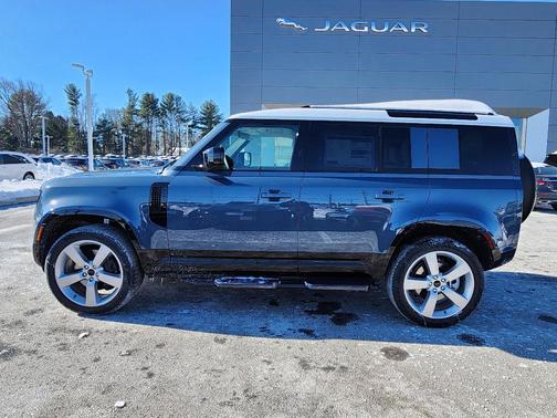 2026 Land Rover Defender 110 X-Dynamic SE