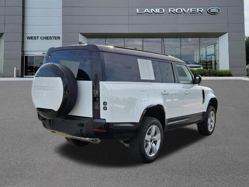 2026 Land Rover Defender 130 X-Dynamic SE