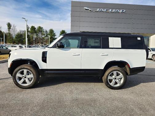 2026 Land Rover Defender 130 X-Dynamic SE