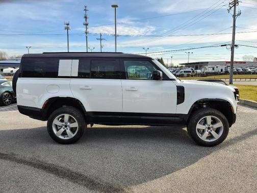 2026 Land Rover Defender 130 X-Dynamic SE