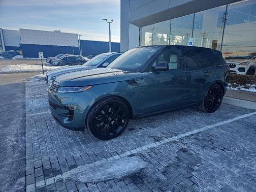 2024 Land Rover Range Rover Sport SE
