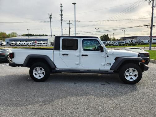 White 2020 Jeep Gladiator Sport