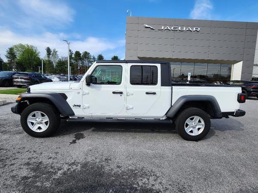 White 2020 Jeep Gladiator Sport
